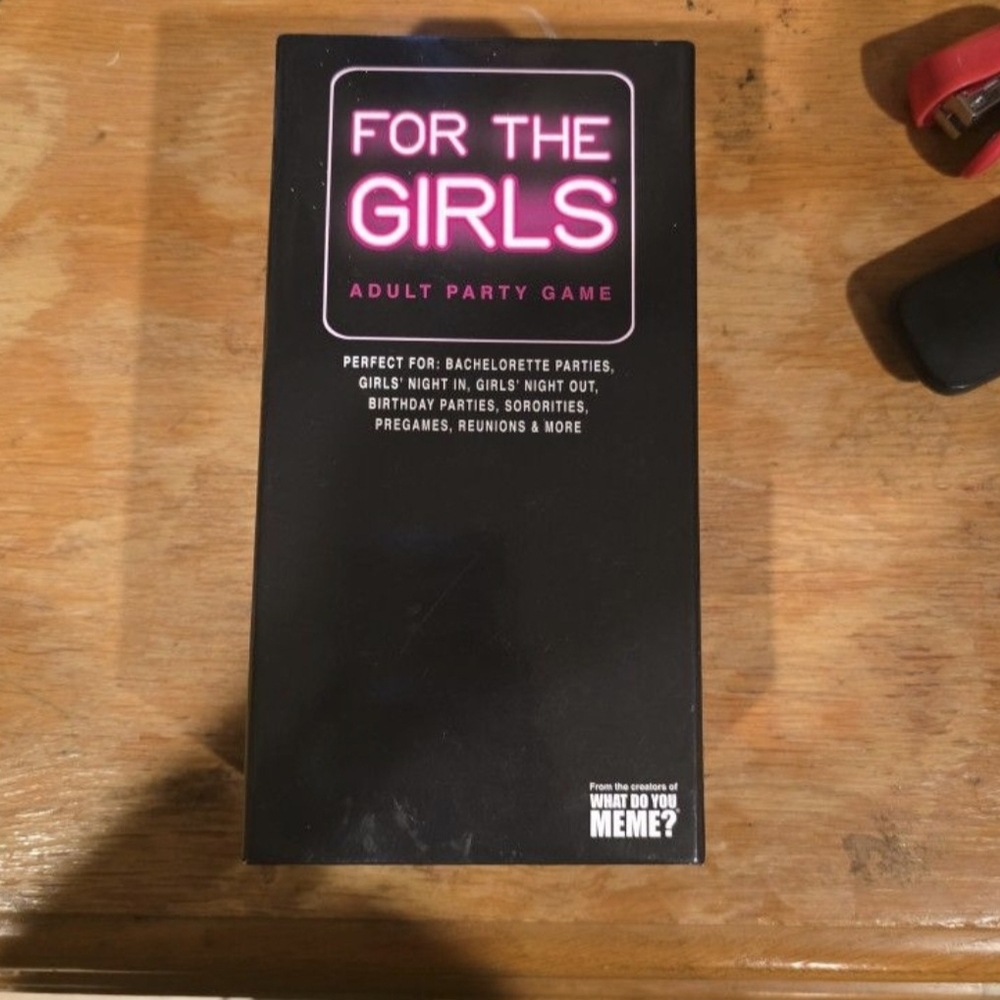 For The Girls Adult Party Game - Black & Pink Box